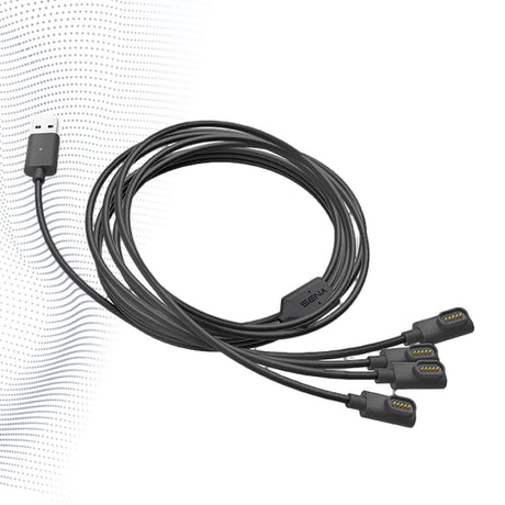 Magnetisches 4-in-1 USB-Kabel für SENA Nautitalk Bosun – ermöglicht das gleichzeitige Laden von bis zu vier Headsets, ideal für Crews und den Einsatz an Bord.